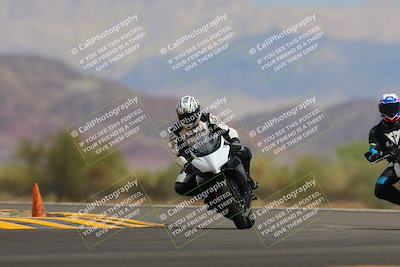 media/Sep-11-2022-SoCal Trackdays (Sun) [[81b7e951af]]/Turn 14 (1130am)/